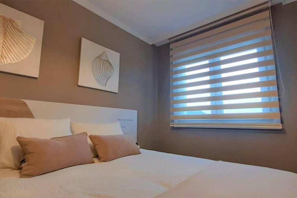 Апартаменти Apartamento Playa Foz Con Piscina Y Parking 010 Екстер'єр фото